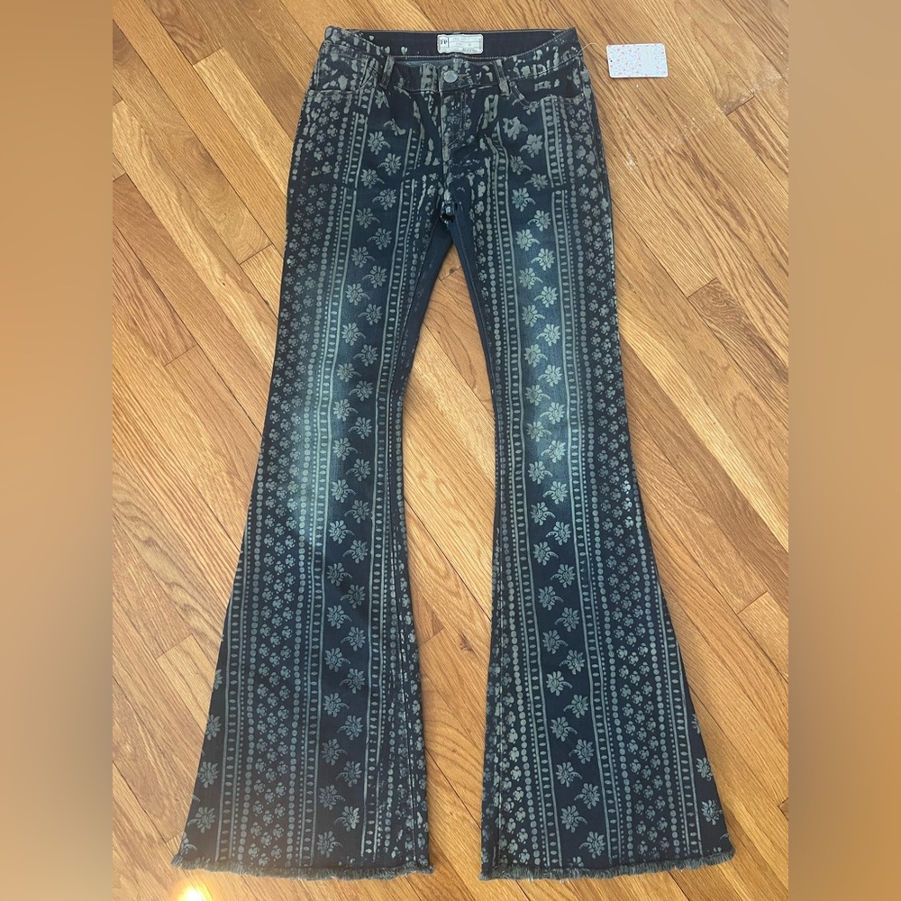 Free People Bellbottom flower printed flared